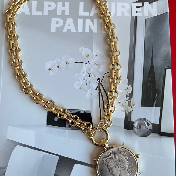 🌺🌺 Statement Coin Large Vintage Necklace 🌺 - Picture 5 of 7